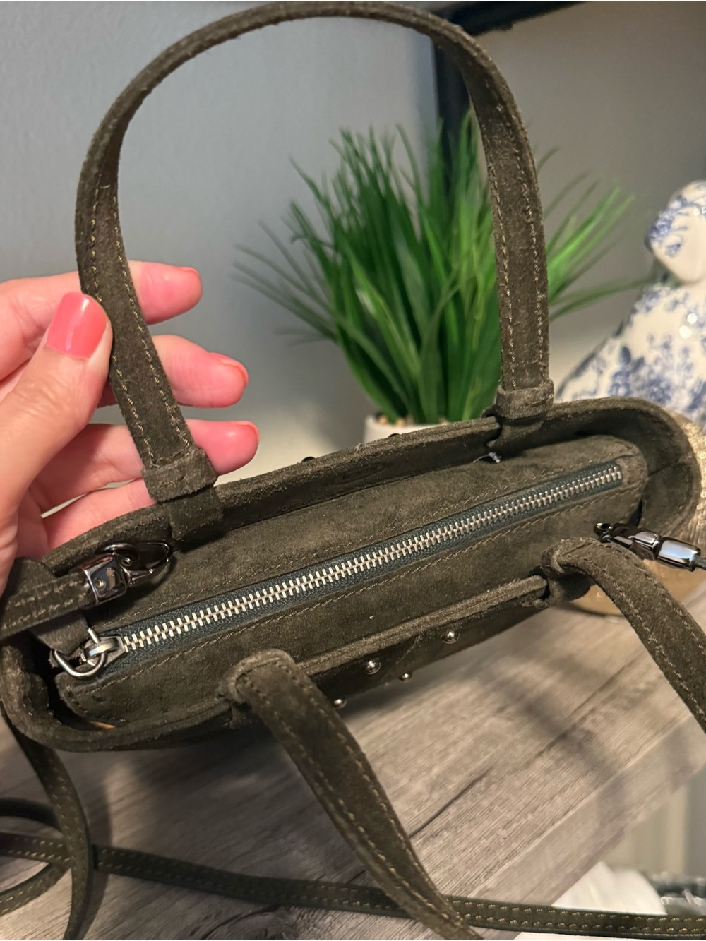 Tod’s Two-Way Olive Green Suede Small Tote - Picture 3 of 6